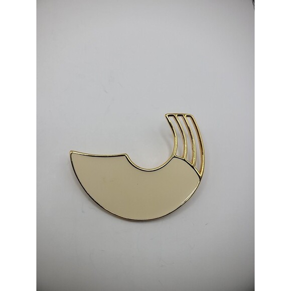 Vintage Monet Brooch Pin Beige Enamel Moon Shaped Cut Out Jewelry Costume - Picture 10 of 13
